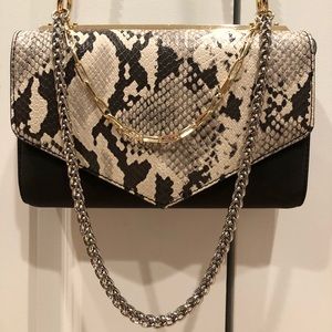 PRINT CROSS BODY